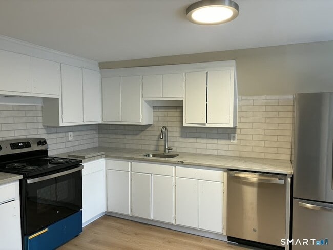 Foto del edificio - 59 Montowese St