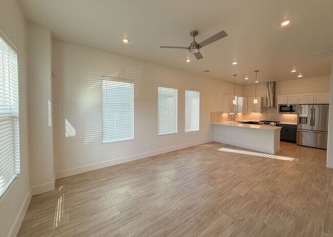 Foto del edificio - 13112 Maplewood Ave