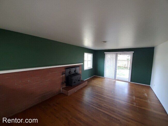 Building Photo - 4 br, 2 bath House - 4169 Sunny Circle Dr
