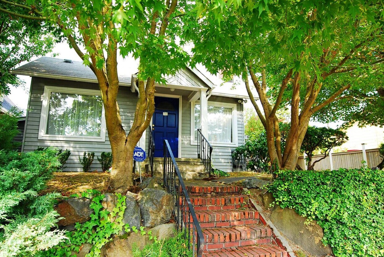 Foto principal - Charming Queen Anne Bungalow