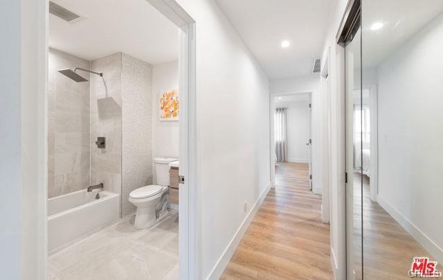 Foto del edificio - 12034 Alberta Dr