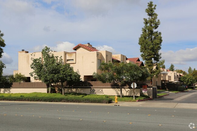 Foto del edificio - Corsica Condominiums Phase II