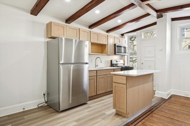 Photo - 5557 Matthews St Townhome