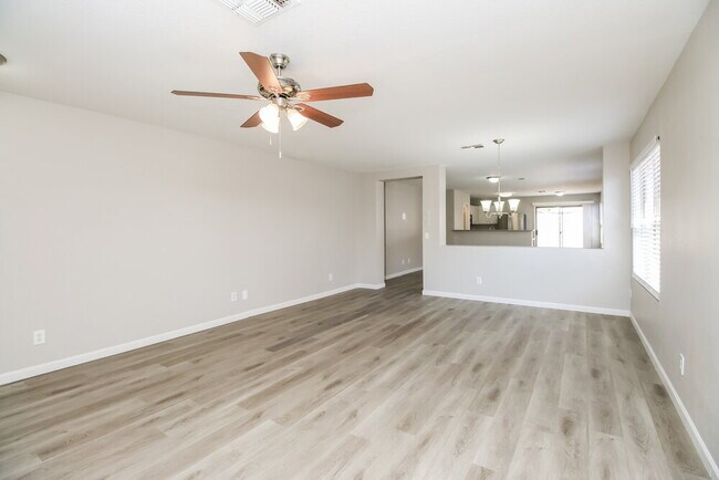 Foto del edificio - 10938 E Flossmoor Ave
