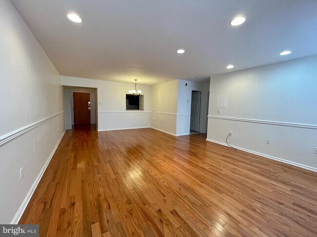 Foto del edificio - 1050 E Montgomery Ave