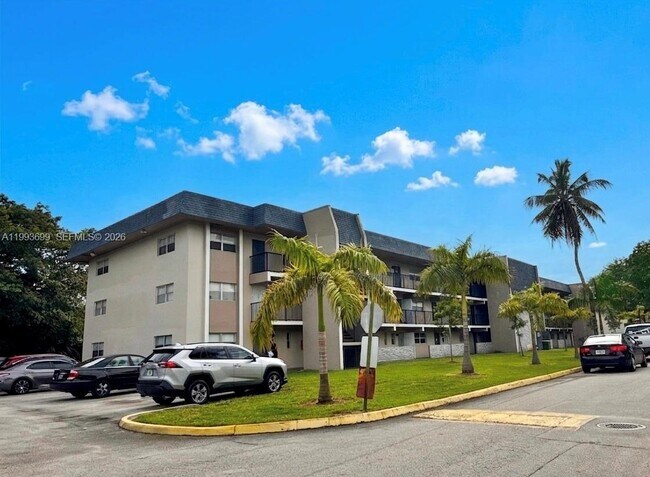 Foto del edificio - 7900 S Colony Cir