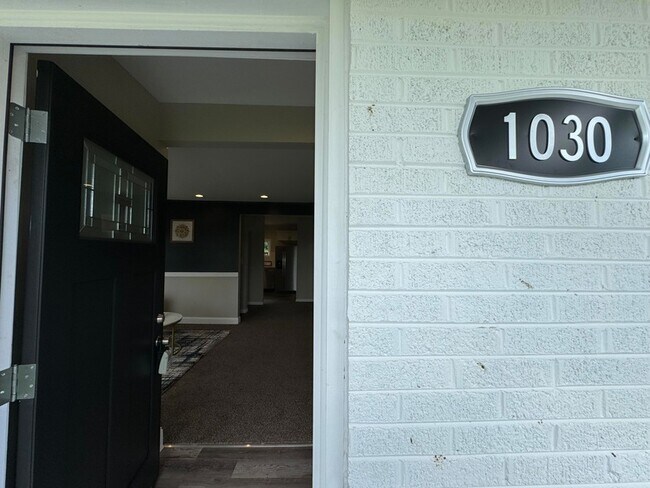 Foto del edificio - 1030 N Old State Rd 49