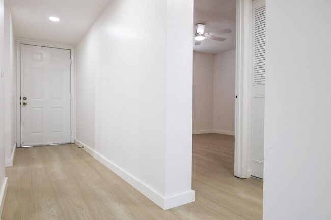 Building Photo - 3500 Whitehall Dr