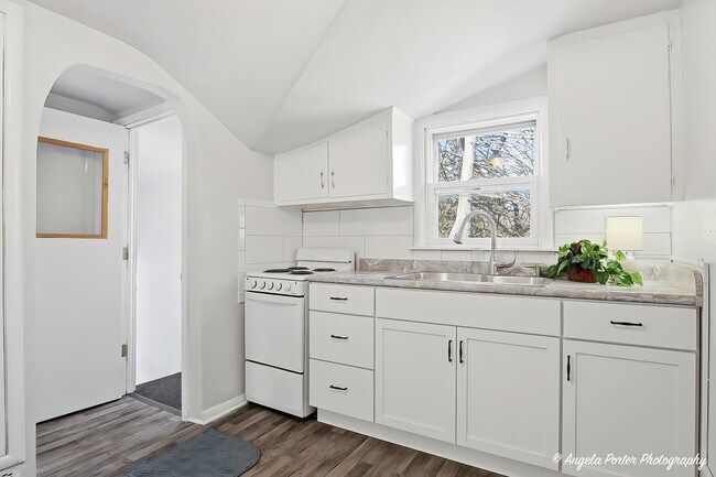 Foto del edificio - 10219 W Illinois Ave