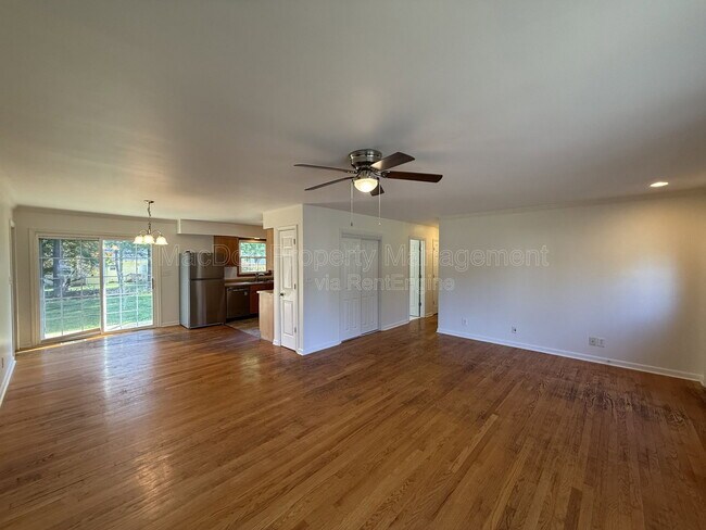 Foto del edificio - 1225 Dewberry Dr