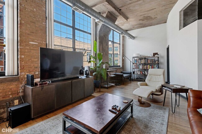 Foto del edificio - 17 N Loomis St