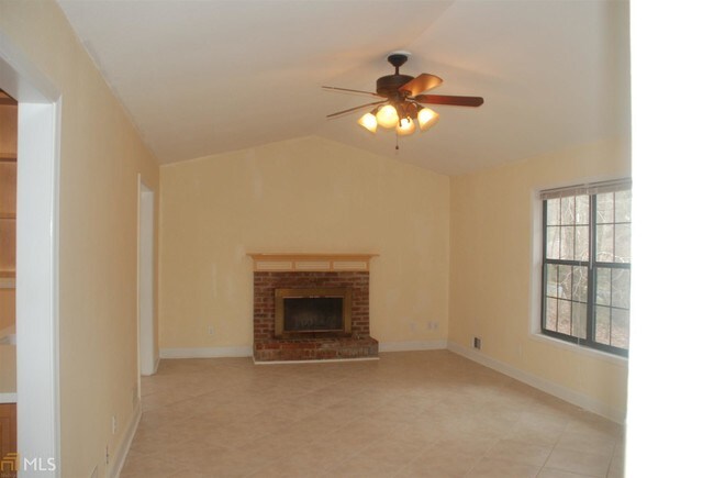 Building Photo - 160 Wills Ln