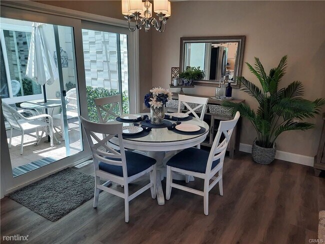 Foto del edificio - 2 br, 2 bath House - 522 Calle Aragon Unit E
