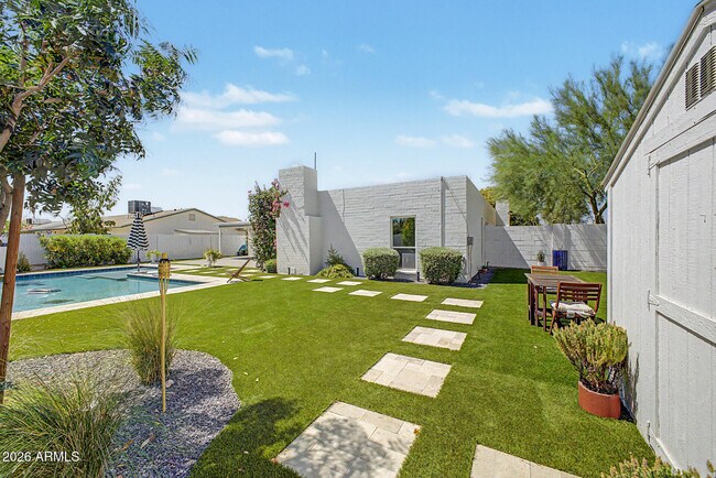 Foto del edificio - 5017 E Acoma Dr