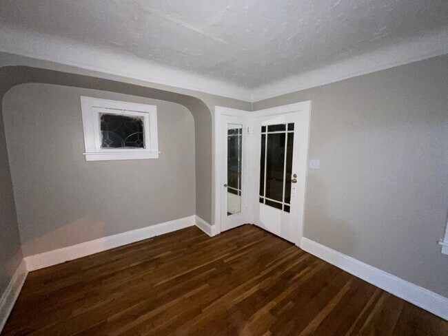 Foto del edificio - 4384 E 136th St
