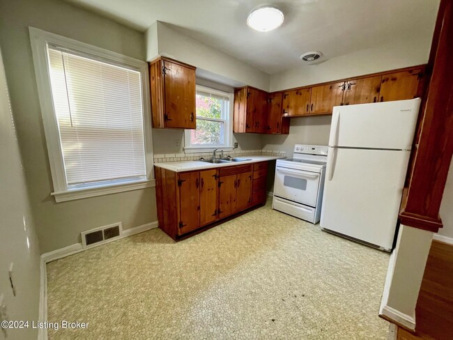 Foto del edificio - 208 Breckenridge Ln