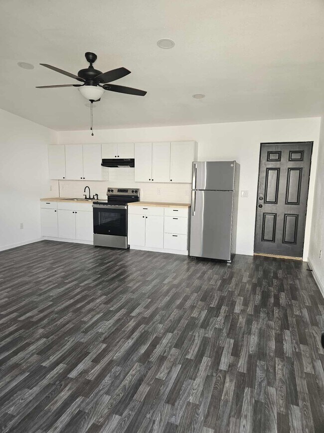 Foto del edificio - 2595 Holly Ave