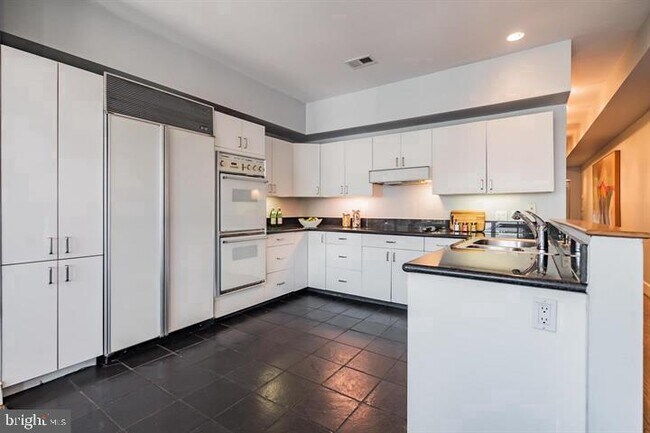 Foto del edificio - 2302 17th St NW
