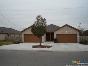 Building Photo - 210 Stone Gate Dr Building Photo - 210 Stone Gate Dr