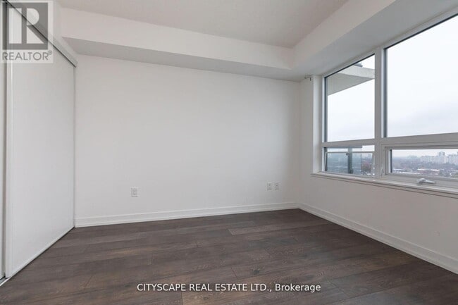 Photo du bâtiment - 1420 Dupont St