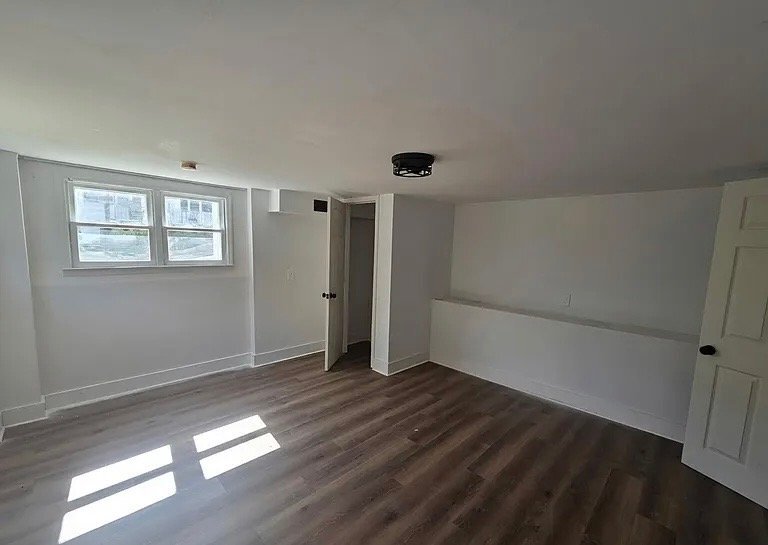 Foto del edificio - 45 Laurel Ave
