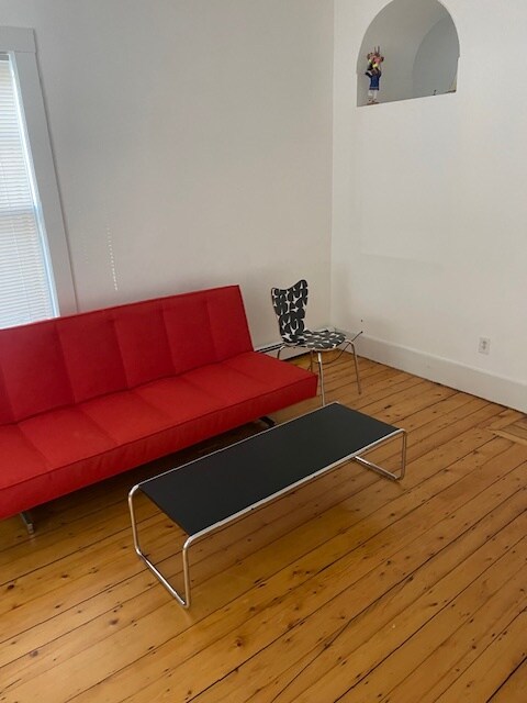 Foto del edificio - 106 Pleasant St