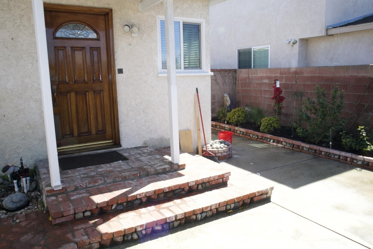Primary Photo - 22422 Anza Ave
