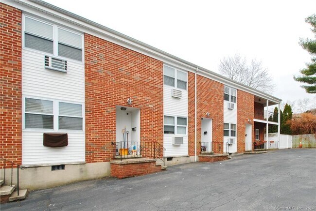 Foto del edificio - 77 Webb Ave