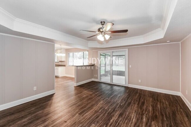 Building Photo - Astonishing 4BR! Be the first one to apply!