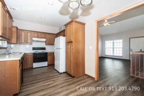 Building Photo - 23509 W 73rd Terrace