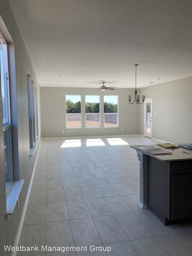 Building Photo - 3 br, 2.5 bath House - 160 Lorianne Ln