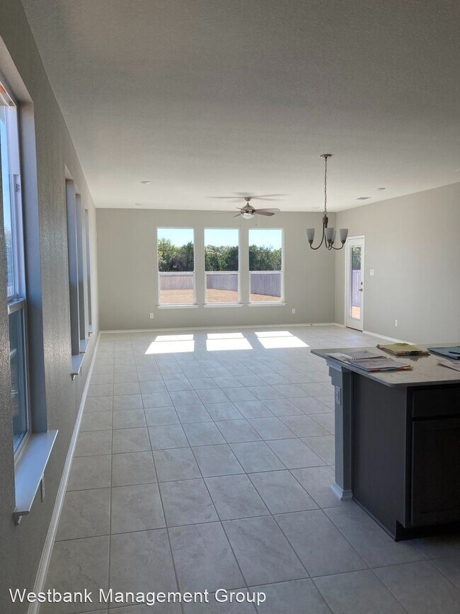 Foto del edificio - 3 br, 2.5 bath House - 160 Lorianne Ln