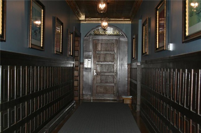 Building Photo - 423 Hope St