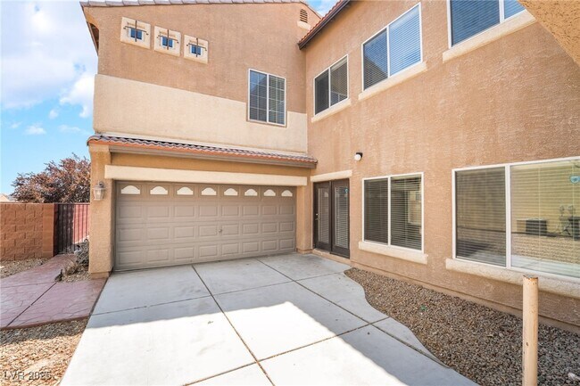Building Photo - 9372 Glendora Valley St
