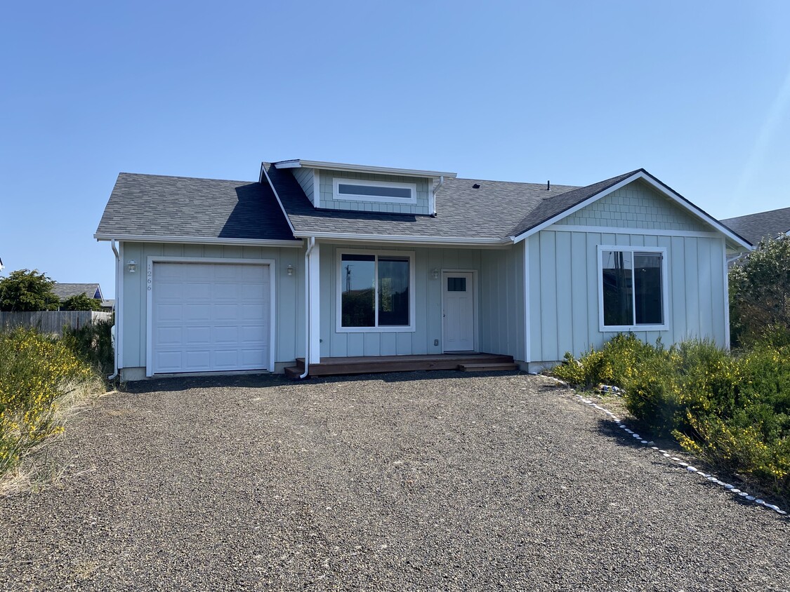 Primary Photo - 1266 Fairwood Dr SW