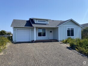 Building Photo - 1266 Fairwood Dr SW