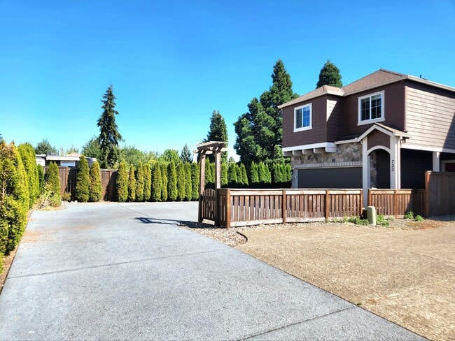 Photo - 730 SW 207th Pl House