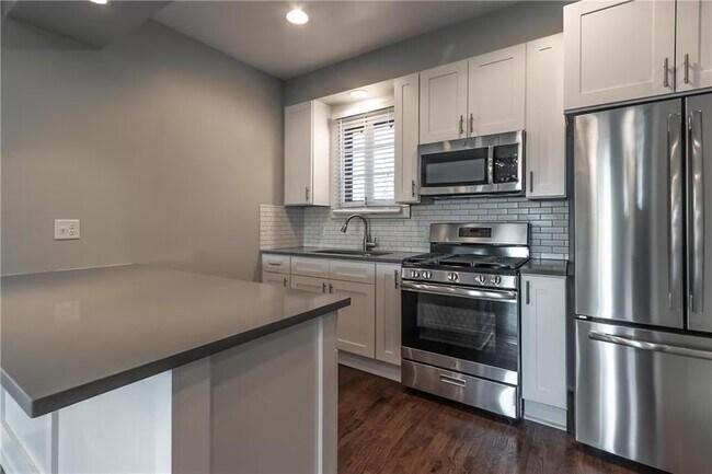 Foto del edificio - 3535 Jefferson St