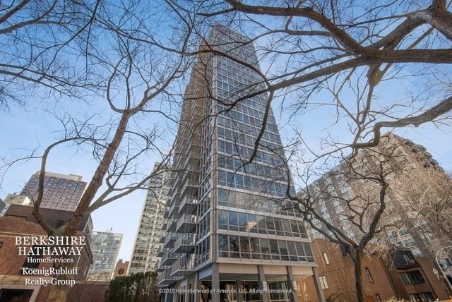 Building Photo - 339 W Barry Ave