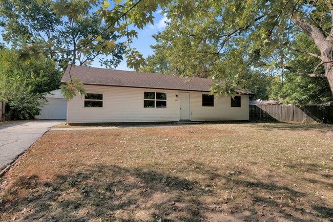 Building Photo - COMING SOON!!!Newly remodeled ranch home