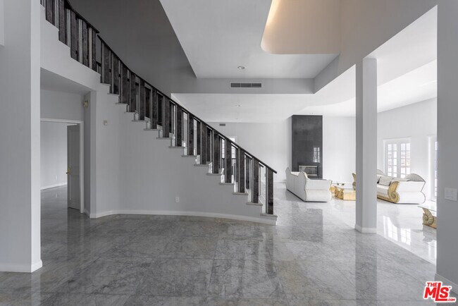 Building Photo - 3318 Deer Creek Ln