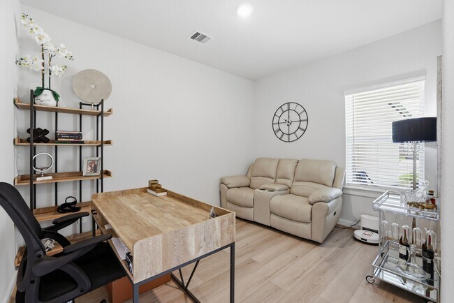 Foto del edificio - 16687 Sterling Clf St