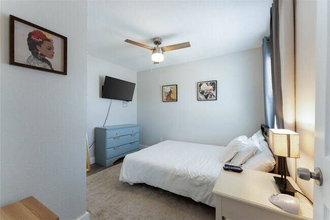 Foto del edificio - 1124 Morgan Ave