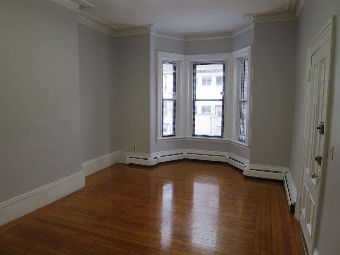 Primary Photo - 57 Adams St
