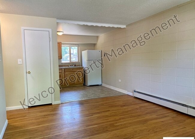 Building Photo - 419 Laporte Ave