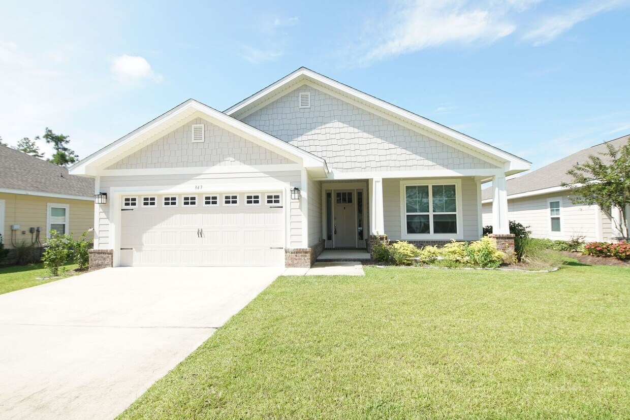 Foto principal - GATED community in Freeport.