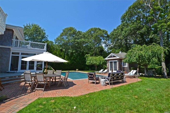 Foto del edificio - 28 Howell Ln