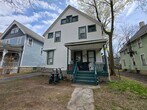 Foto principal - Large 5 Bedroom 2 Bath Single Family Home!...