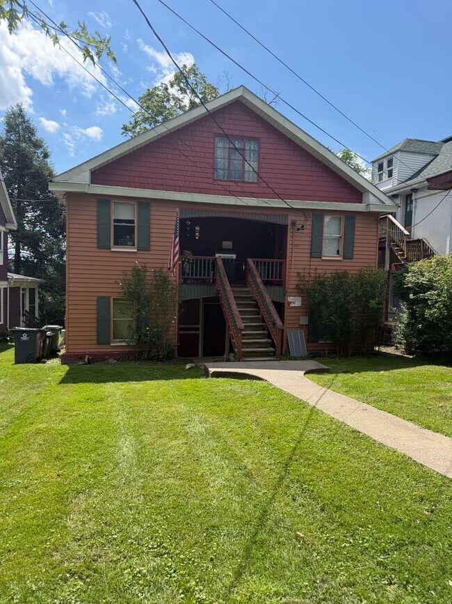 Building Photo - 429 Richwood Ave