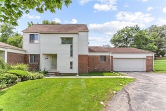 Building Photo - 5317 Fairway Ln